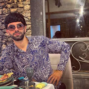  ,   Armen, 33 ,   ,   