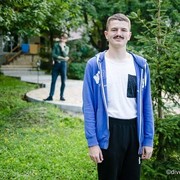  --,  Nichita, 25