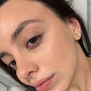  ,  Vika, 31