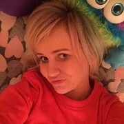  ,  Lady, 32