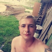  ,   Maxim, 33 ,   
