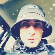  ,   Azat, 42 ,   ,   , c 