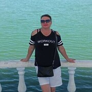  ,   Margo, 42 ,   c 