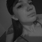  ,  Elena, 21
