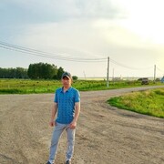  ,  Ali, 32