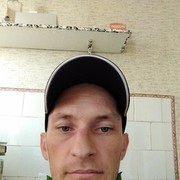  ,   Vova, 44 ,  