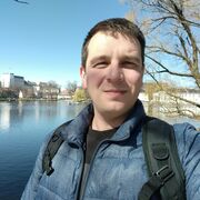 ,  Andrii, 28