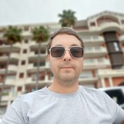  ,   Dmitrii, 37 ,   c 
