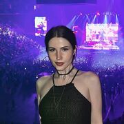  , 