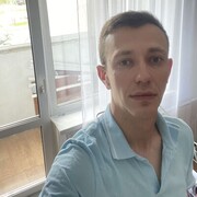  ,   Artem, 39 ,   