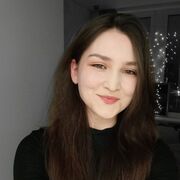  ,  Alina, 27