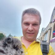  ,   Valentin, 39 ,  