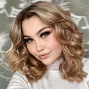  ,  Apollinaria, 24