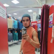  ,  Maksim, 23