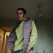  ,   Niks Enrike, 36 ,   ,   