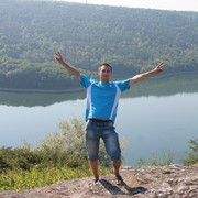  ,   Viktor, 34 ,  