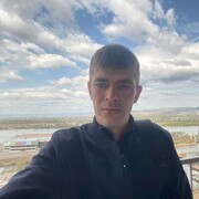  -,   Maxim, 33 ,   ,   , c 