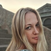  ,  Blonde, 42