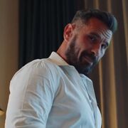  ,  Valentin, 47