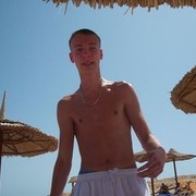  ,   Dealy, 33 ,   