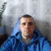  ,   Mikhail, 43 ,   c 