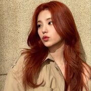  Ch'ongju,   Hanni, 25 ,   