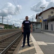  ,   Narek, 28 ,   ,   