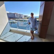  ,   Aleks, 41 ,   ,   