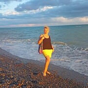  ,   Mila, 38 ,   ,   