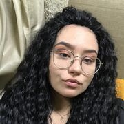  ,  Alina, 27