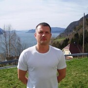  ,  Tomas, 52