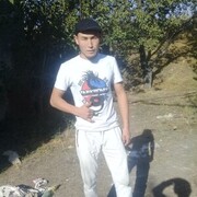  ,  Akbar, 30