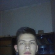  ,  Baxtbek, 32