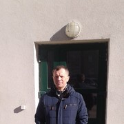  ,   Makcim, 51 ,  