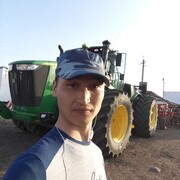  ,  Azat, 32
