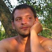  ,   Maksim, 49 ,   