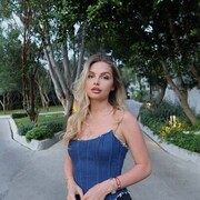  , 