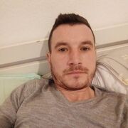  ,  Andrei, 37