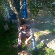  ,   Viktor, 37 ,   