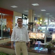  ,   Viktor, 61 ,  