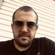  ,  Dina, 33