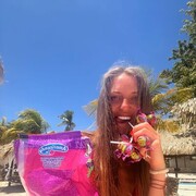  ,   Liubov, 40 ,   ,   , c 