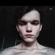  ,  Viktor, 23
