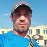  ,  Den, 35