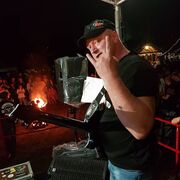 ,   Genek, 48 ,   ,   