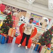 ,  Yosney, 28