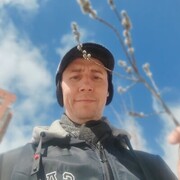 ,   Denis, 39 ,   ,   