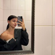 , 