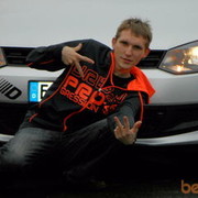  ,   Marek, 32 ,  