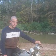  ,  Andrey, 19